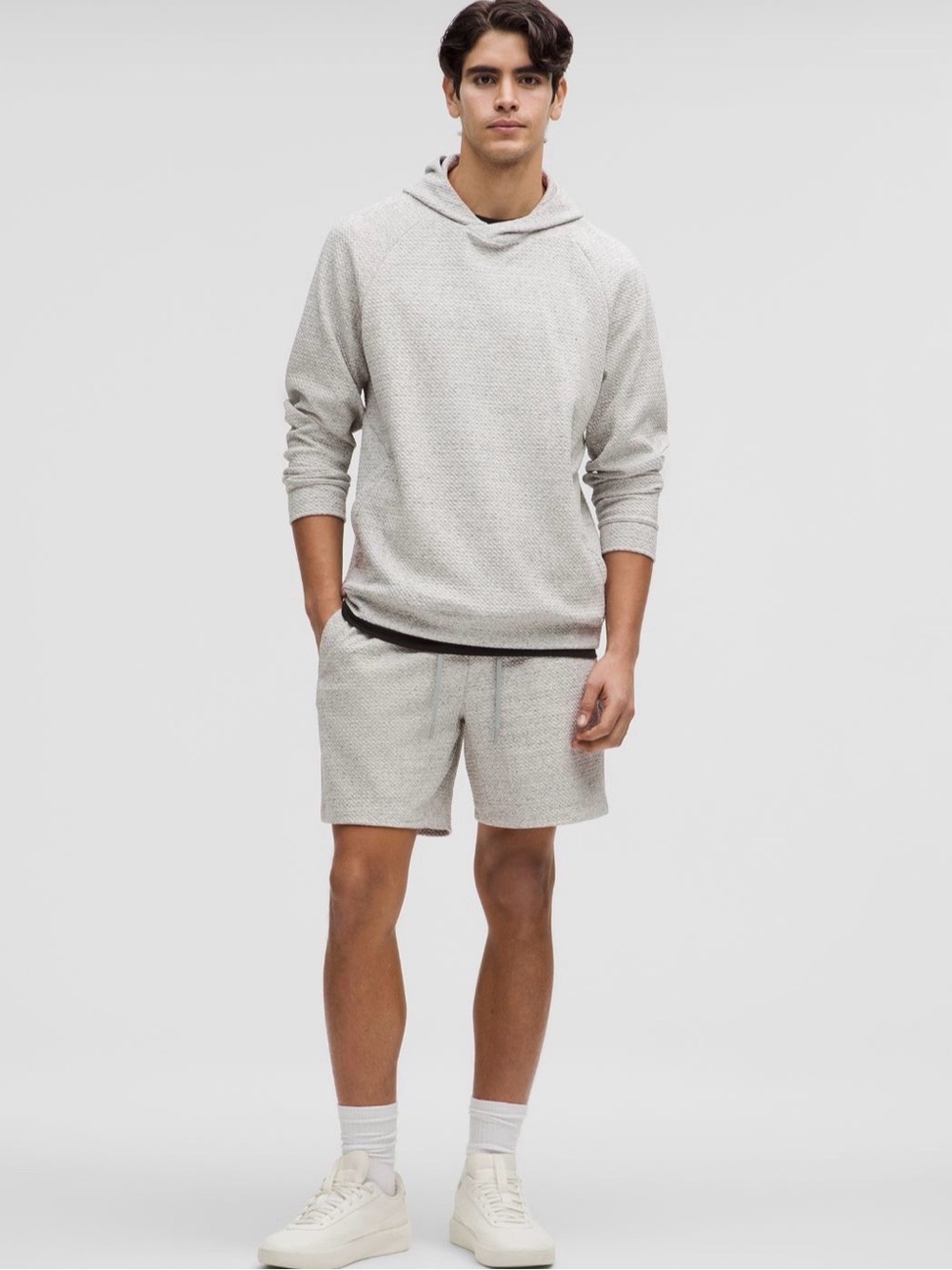 Lululemon mens “Ease The Day Short7” size s
